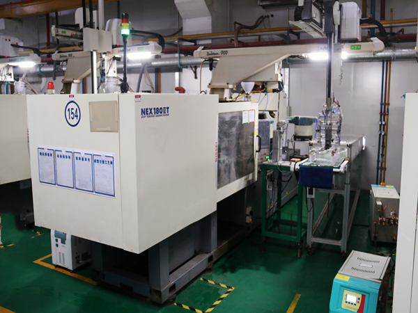 生產(chǎn)自動(dòng)化注塑_副本11